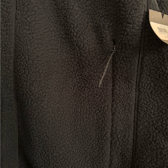 Mountain Hardware- Black Fleece, Zip-Up Jacket - Picture 3 of 11